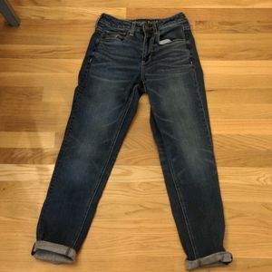 AE hi-rise tomgirl jean